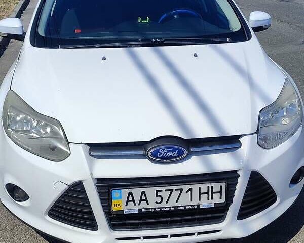 Белый Форд Фокус, объемом двигателя 1.6 л и пробегом 560 тыс. км за 5500 $, фото 1 на Automoto.ua
