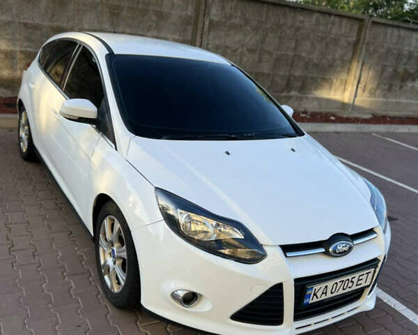 Белый Форд Фокус, объемом двигателя 1.6 л и пробегом 240 тыс. км за 7200 $, фото 1 на Automoto.ua