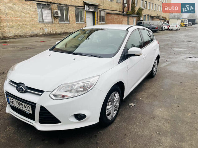 Белый Форд Фокус, объемом двигателя 1.6 л и пробегом 288 тыс. км за 5200 $, фото 1 на Automoto.ua