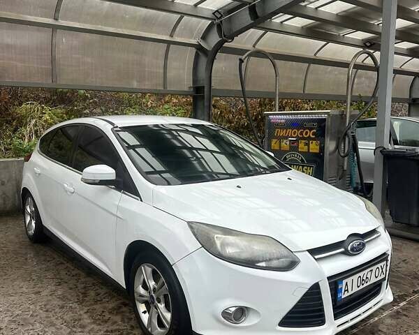 Белый Форд Фокус, объемом двигателя 1.6 л и пробегом 275 тыс. км за 6500 $, фото 1 на Automoto.ua