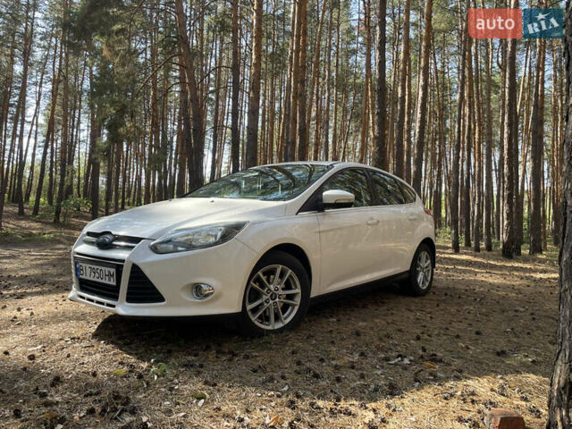 Білий Форд Фокус, об'ємом двигуна 2 л та пробігом 217 тис. км за 8600 $, фото 1 на Automoto.ua