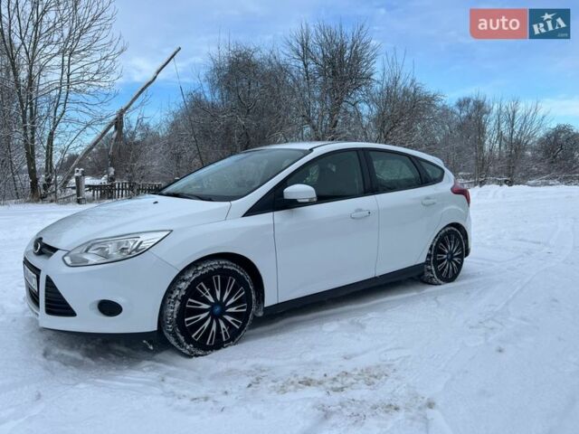 Белый Форд Фокус, объемом двигателя 1.6 л и пробегом 226 тыс. км за 6700 $, фото 1 на Automoto.ua