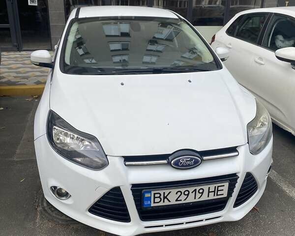 Білий Форд Фокус, об'ємом двигуна 1.56 л та пробігом 284 тис. км за 7500 $, фото 1 на Automoto.ua