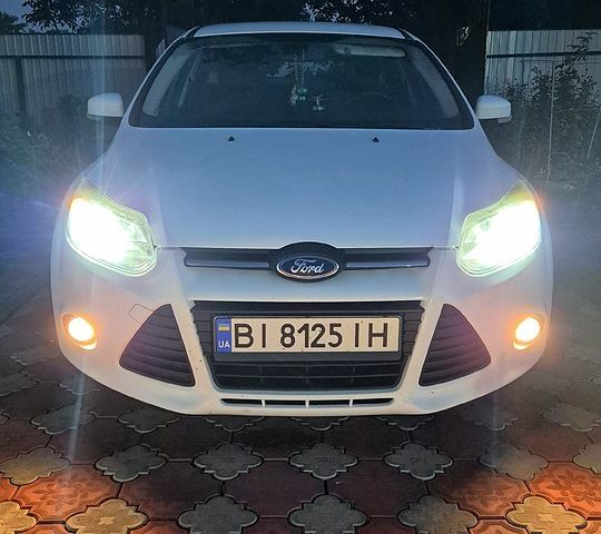 Белый Форд Фокус, объемом двигателя 1 л и пробегом 157 тыс. км за 6350 $, фото 1 на Automoto.ua