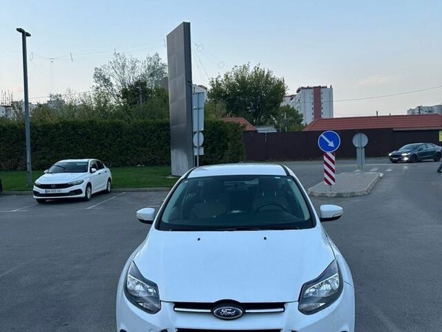 Білий Форд Фокус, об'ємом двигуна 2 л та пробігом 208 тис. км за 6800 $, фото 1 на Automoto.ua