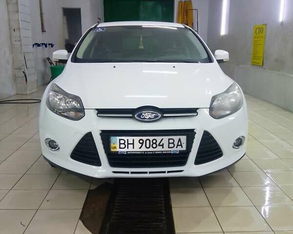 Белый Форд Фокус, объемом двигателя 1 л и пробегом 119 тыс. км за 5999 $, фото 1 на Automoto.ua