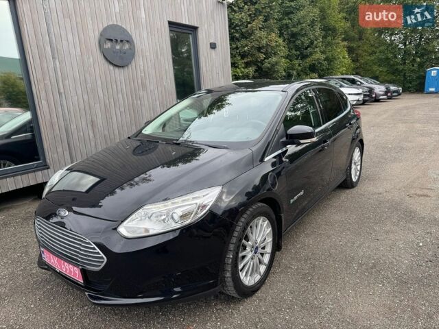 Білий Форд Фокус, об'ємом двигуна 0 л та пробігом 81 тис. км за 5900 $, фото 1 на Automoto.ua
