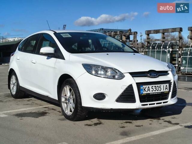 Белый Форд Фокус, объемом двигателя 1 л и пробегом 162 тыс. км за 6100 $, фото 1 на Automoto.ua
