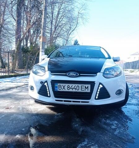 Білий Форд Фокус, об'ємом двигуна 1 л та пробігом 180 тис. км за 5600 $, фото 1 на Automoto.ua
