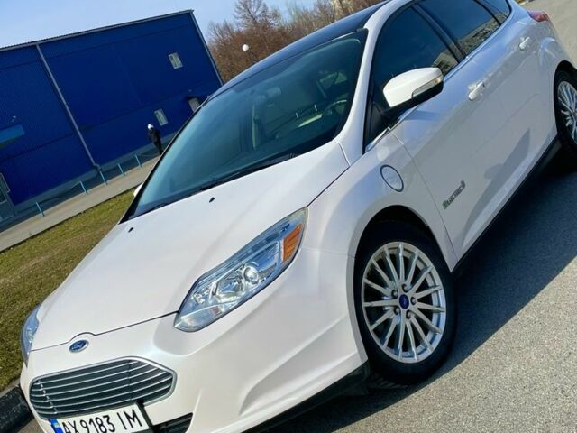 Белый Форд Фокус, объемом двигателя 0 л и пробегом 78 тыс. км за 7700 $, фото 1 на Automoto.ua