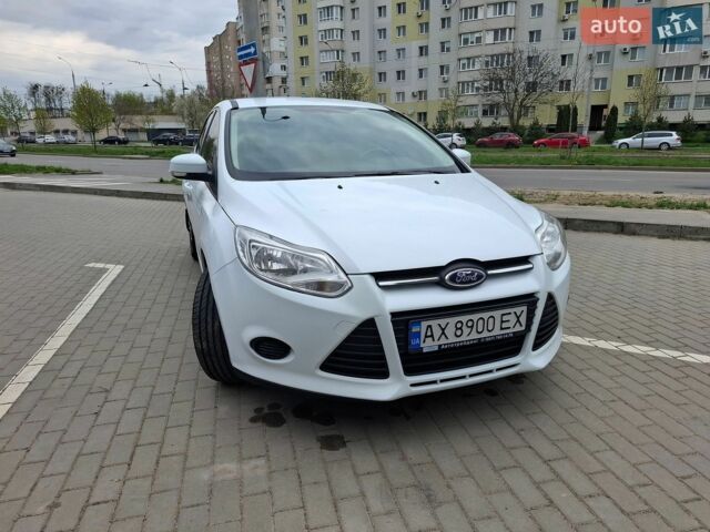 Белый Форд Фокус, объемом двигателя 1 л и пробегом 112 тыс. км за 6800 $, фото 1 на Automoto.ua