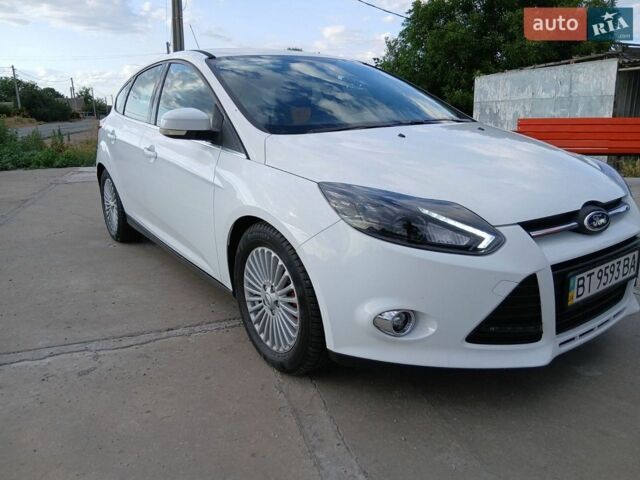 Белый Форд Фокус, объемом двигателя 1 л и пробегом 205 тыс. км за 6800 $, фото 1 на Automoto.ua