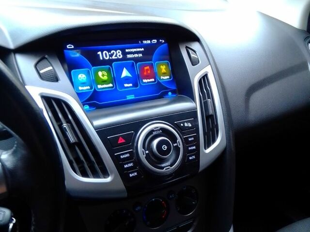 Белый Форд Фокус, объемом двигателя 1 л и пробегом 120 тыс. км за 6300 $, фото 1 на Automoto.ua