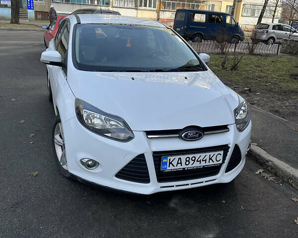 Белый Форд Фокус, объемом двигателя 1 л и пробегом 173 тыс. км за 6350 $, фото 1 на Automoto.ua