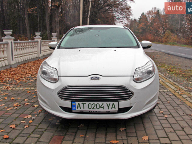 Білий Форд Фокус, об'ємом двигуна 0 л та пробігом 154 тис. км за 7300 $, фото 1 на Automoto.ua