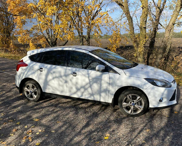 Форд Фокус 2013 в Белой Церкве на Automoto.ua Белый Форд Фокус, объемом двигателя 1 л и пробегом 188 тыс. км за 5699 $, фото 1 на Automoto.ua