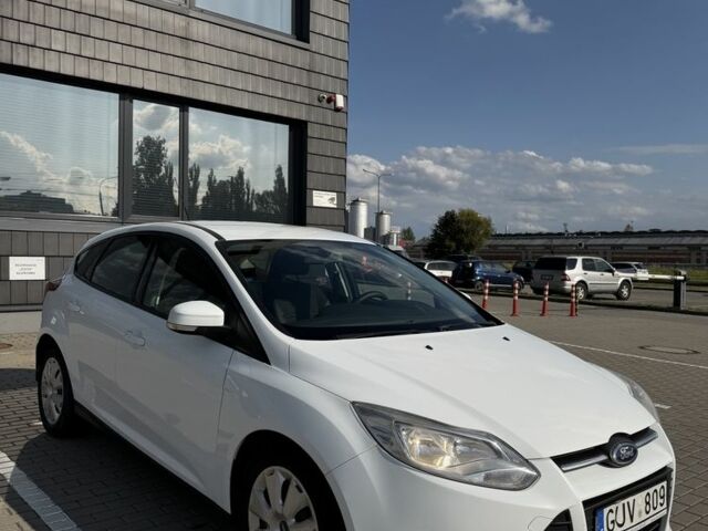 Білий Форд Фокус, об'ємом двигуна 1 л та пробігом 180 тис. км за 3520 $, фото 1 на Automoto.ua