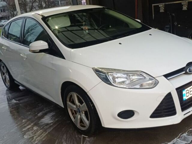 Білий Форд Фокус, об'ємом двигуна 1 л та пробігом 285 тис. км за 6200 $, фото 1 на Automoto.ua