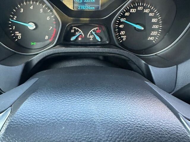 Белый Форд Фокус, объемом двигателя 1 л и пробегом 290 тыс. км за 4999 $, фото 1 на Automoto.ua