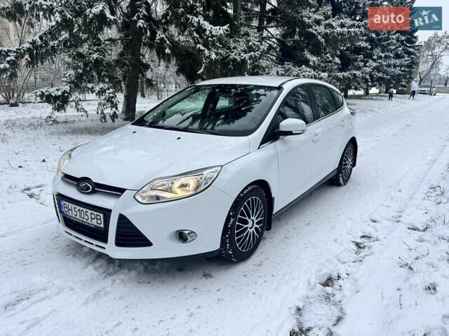 Білий Форд Фокус, об'ємом двигуна 1 л та пробігом 97 тис. км за 7200 $, фото 1 на Automoto.ua