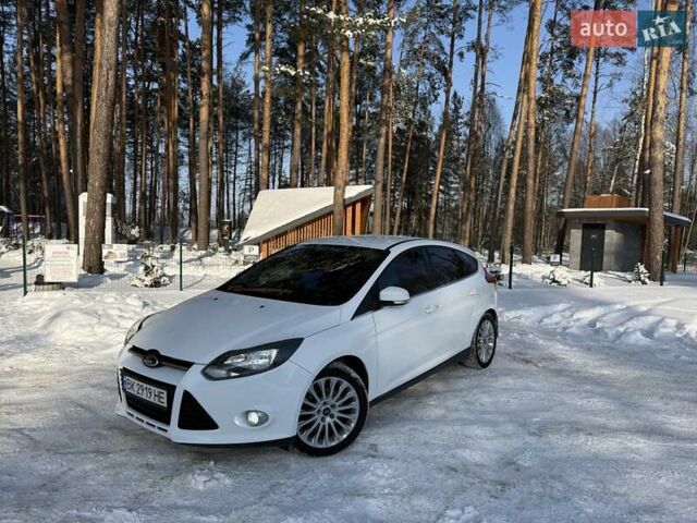 Белый Форд Фокус, объемом двигателя 1.6 л и пробегом 285 тыс. км за 7900 $, фото 1 на Automoto.ua