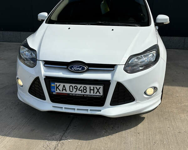 Белый Форд Фокус, объемом двигателя 1.6 л и пробегом 219 тыс. км за 10000 $, фото 1 на Automoto.ua