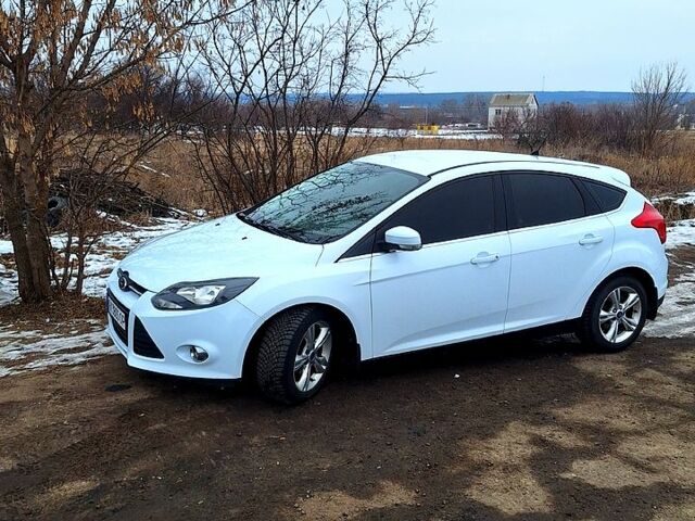 Белый Форд Фокус, объемом двигателя 1 л и пробегом 140 тыс. км за 7000 $, фото 1 на Automoto.ua