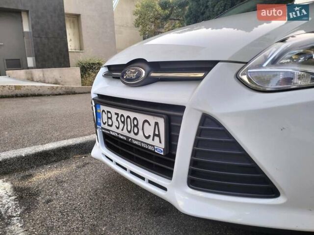 Белый Форд Фокус, объемом двигателя 0 л и пробегом 160 тыс. км за 5000 $, фото 1 на Automoto.ua