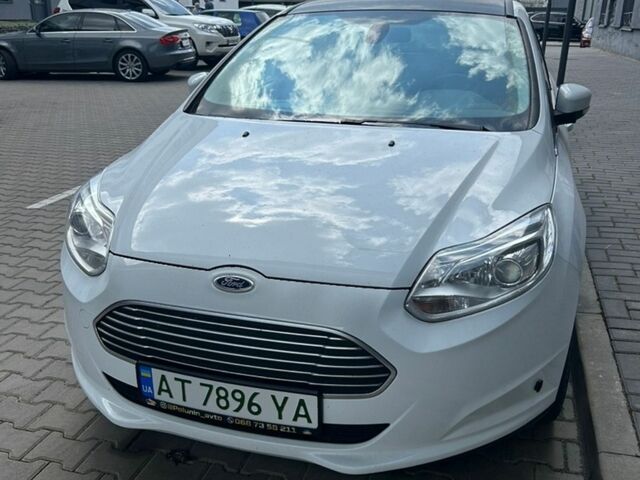 Білий Форд Фокус, об'ємом двигуна 0 л та пробігом 165 тис. км за 6500 $, фото 1 на Automoto.ua