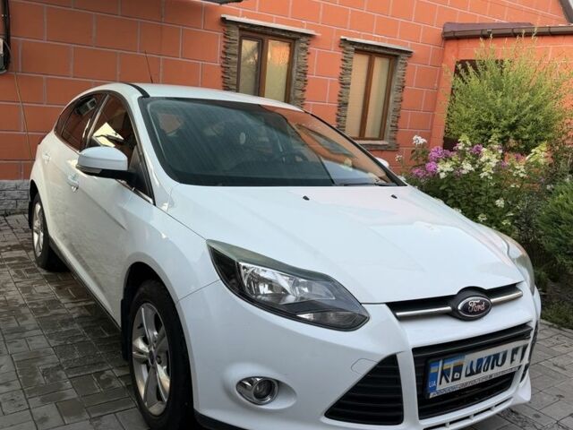 Білий Форд Фокус, об'ємом двигуна 1 л та пробігом 125 тис. км за 5300 $, фото 1 на Automoto.ua