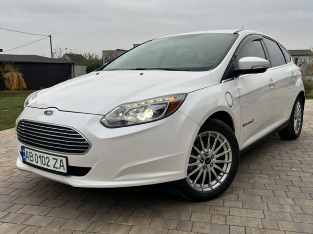 Білий Форд Фокус, об'ємом двигуна 0 л та пробігом 99 тис. км за 8400 $, фото 1 на Automoto.ua