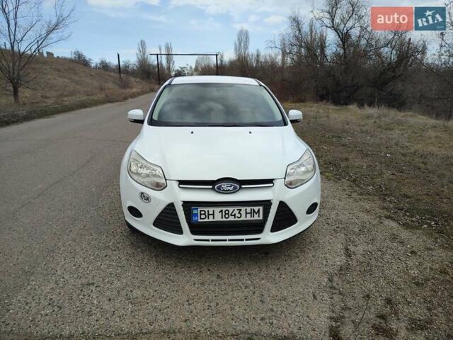 Белый Форд Фокус, объемом двигателя 1 л и пробегом 186 тыс. км за 7700 $, фото 1 на Automoto.ua
