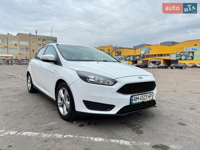 Белый Форд Фокус, объемом двигателя 2 л и пробегом 177 тыс. км за 7700 $, фото 1 на Automoto.ua