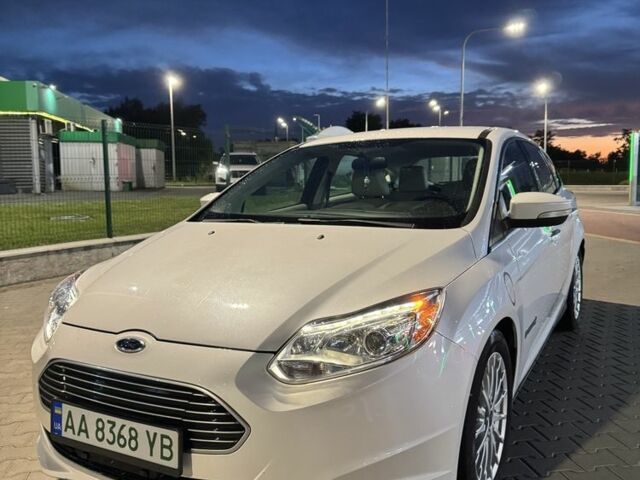 Білий Форд Фокус, об'ємом двигуна 0 л та пробігом 97 тис. км за 5600 $, фото 1 на Automoto.ua