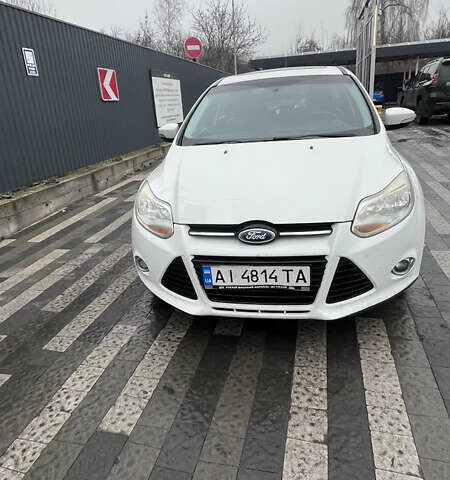 Белый Форд Фокус, объемом двигателя 2 л и пробегом 212 тыс. км за 8000 $, фото 1 на Automoto.ua