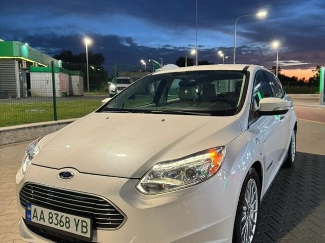 Білий Форд Фокус, об'ємом двигуна 0 л та пробігом 97 тис. км за 4200 $, фото 1 на Automoto.ua