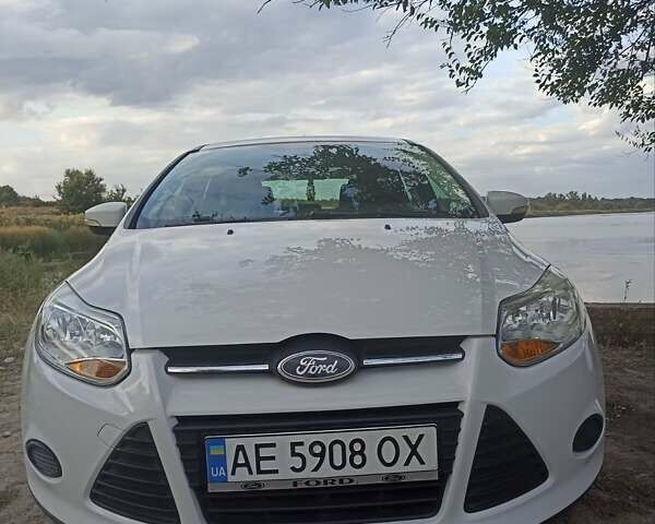 Белый Форд Фокус, объемом двигателя 2 л и пробегом 180 тыс. км за 7800 $, фото 1 на Automoto.ua