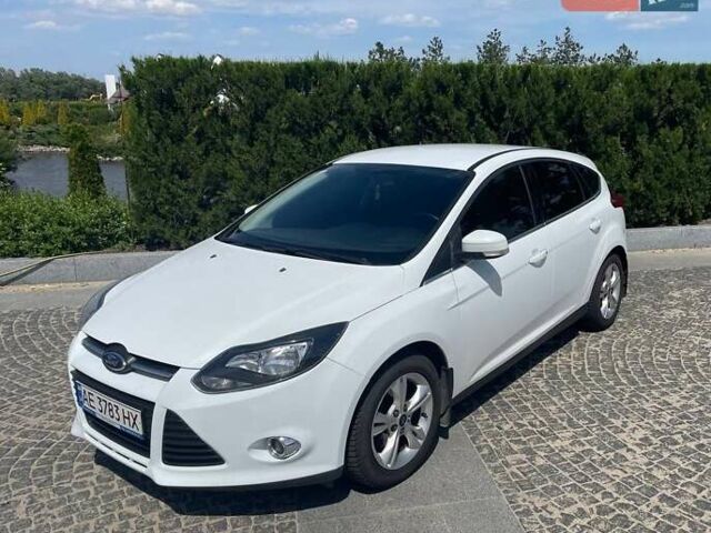 Белый Форд Фокус, объемом двигателя 1 л и пробегом 198 тыс. км за 5200 $, фото 1 на Automoto.ua