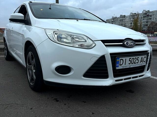 Білий Форд Фокус, об'ємом двигуна 1 л та пробігом 136 тис. км за 6000 $, фото 1 на Automoto.ua