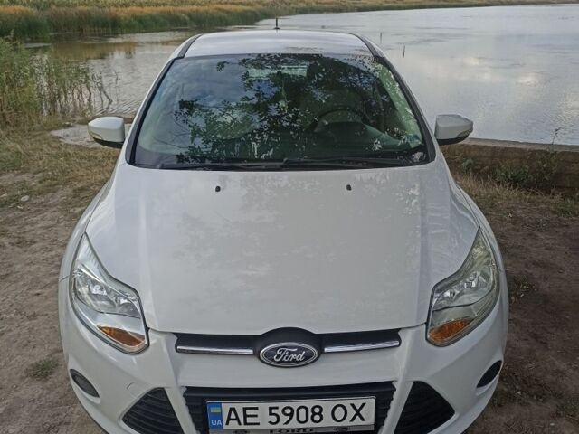 Белый Форд Фокус, объемом двигателя 2 л и пробегом 180 тыс. км за 7500 $, фото 1 на Automoto.ua