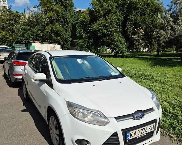 Белый Форд Фокус, объемом двигателя 1 л и пробегом 194 тыс. км за 6300 $, фото 1 на Automoto.ua
