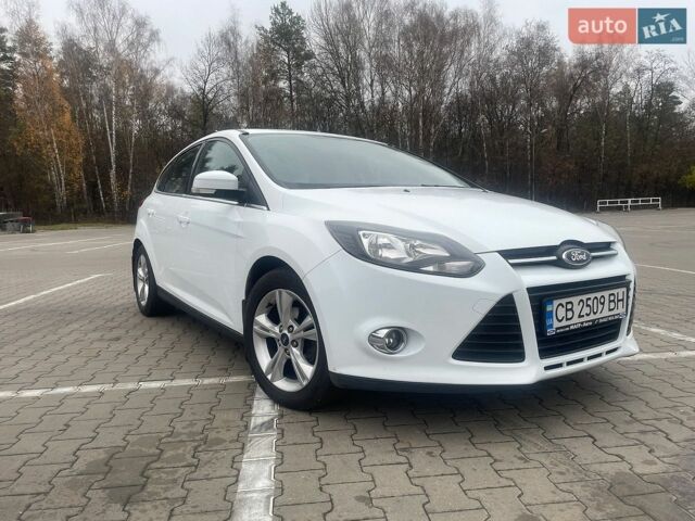 Білий Форд Фокус, об'ємом двигуна 1 л та пробігом 128 тис. км за 6500 $, фото 1 на Automoto.ua