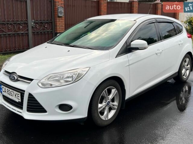 Білий Форд Фокус, об'ємом двигуна 1 л та пробігом 147 тис. км за 6500 $, фото 1 на Automoto.ua