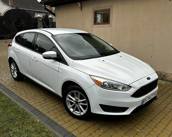 Белый Форд Фокус, объемом двигателя 1 л и пробегом 127 тыс. км за 7600 $, фото 1 на Automoto.ua