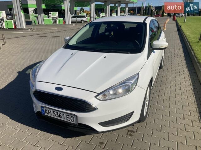 Білий Форд Фокус, об'ємом двигуна 2 л та пробігом 173 тис. км за 7500 $, фото 1 на Automoto.ua