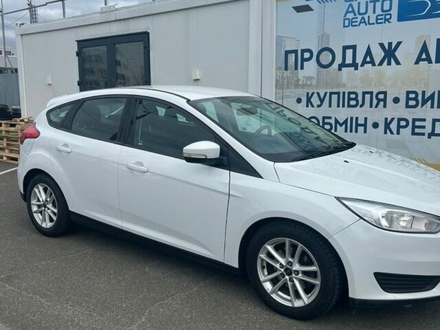 Білий Форд Фокус, об'ємом двигуна 2 л та пробігом 194 тис. км за 8500 $, фото 1 на Automoto.ua