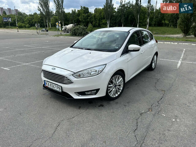 Форд Фокус 2015 в Киеве на Automoto.ua Белый Форд Фокус, объемом двигателя 2 л и пробегом 130 тыс. км за 11200 $, фото 1 на Automoto.ua