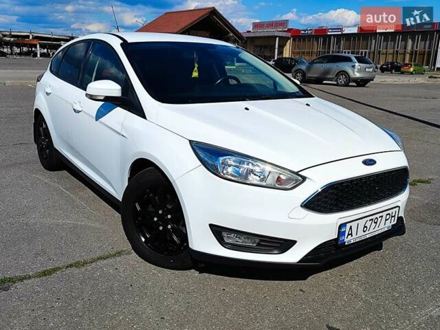 Белый Форд Фокус, объемом двигателя 1 л и пробегом 69 тыс. км за 8399 $, фото 1 на Automoto.ua
