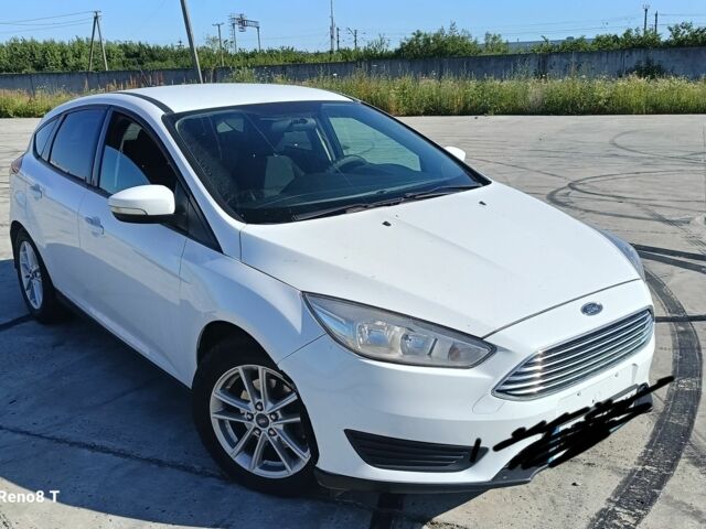Белый Форд Фокус, объемом двигателя 2 л и пробегом 201 тыс. км за 7800 $, фото 1 на Automoto.ua