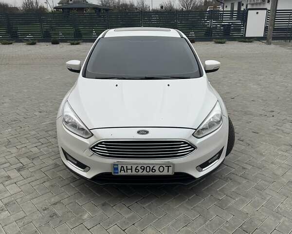 Белый Форд Фокус, объемом двигателя 2 л и пробегом 141 тыс. км за 7500 $, фото 1 на Automoto.ua